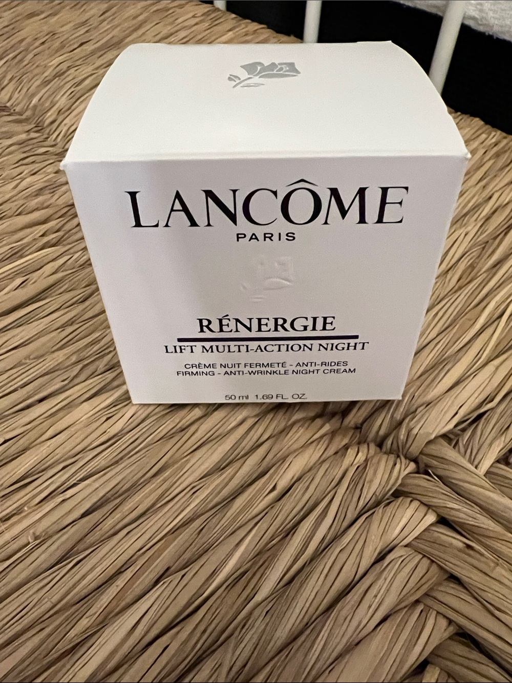 New in Box! Rénergie Lift Multi-Action Night